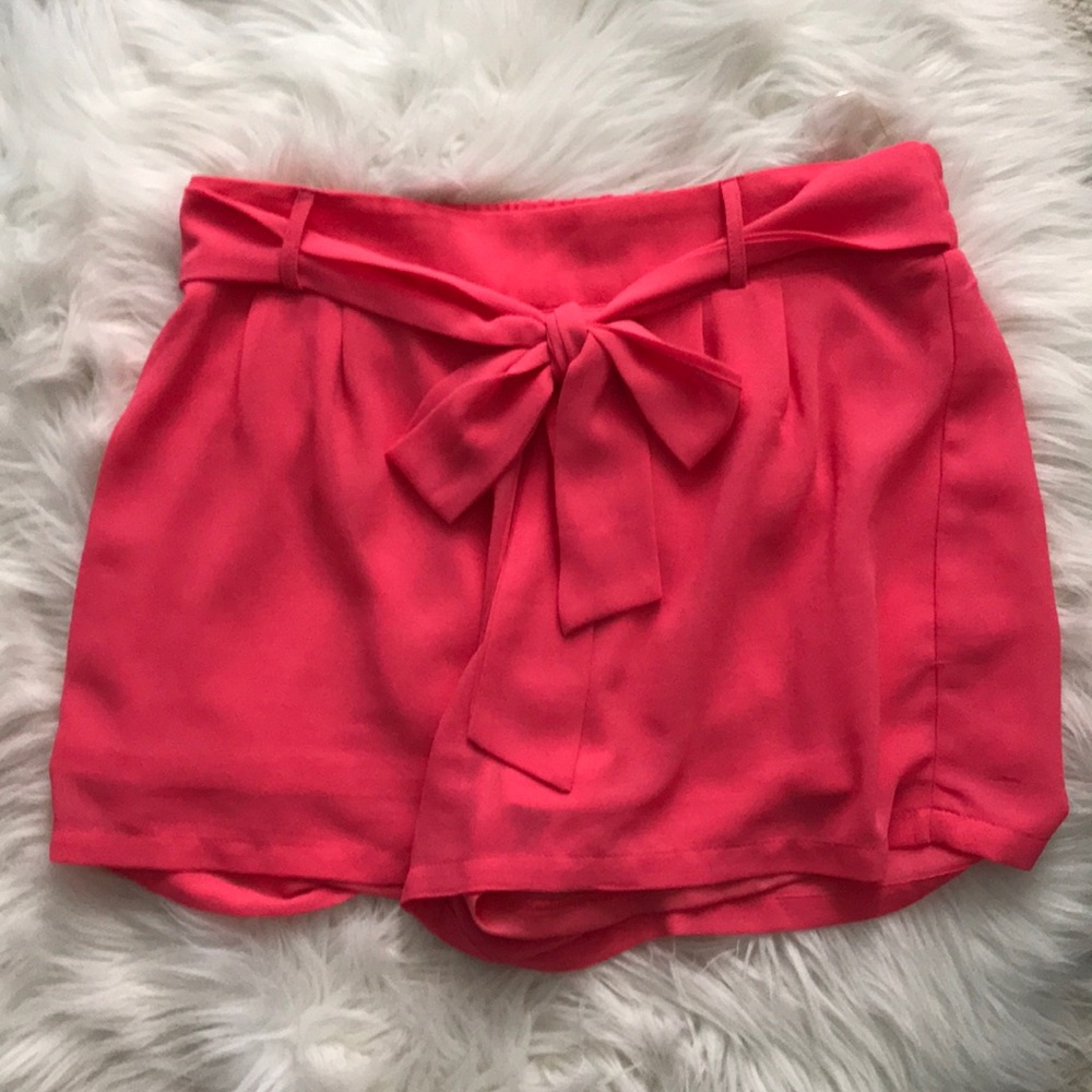 Bow Tie Pink Shorts - Boutique